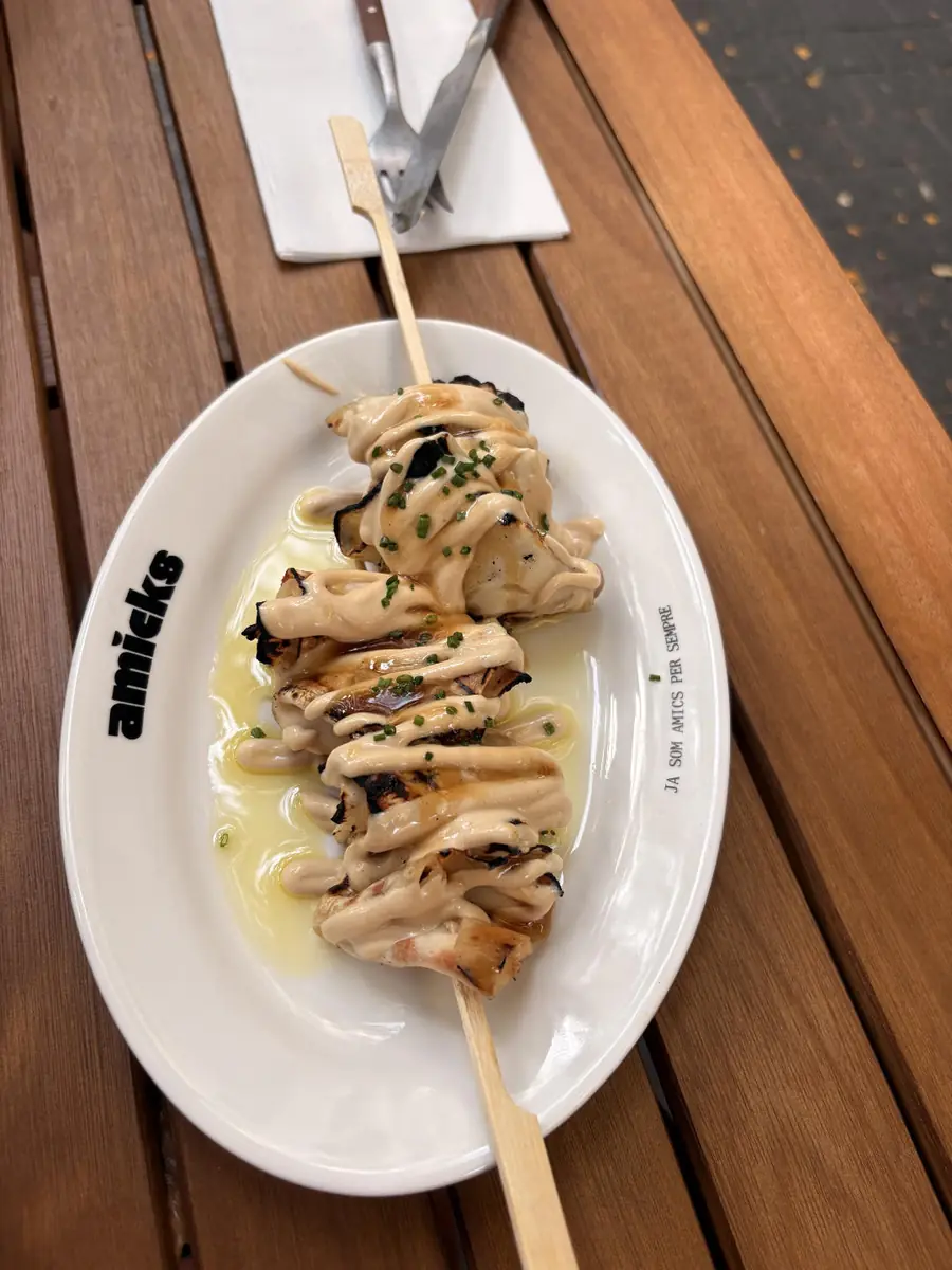 Brocheta de gírgola de castanyer adobada a la brasa