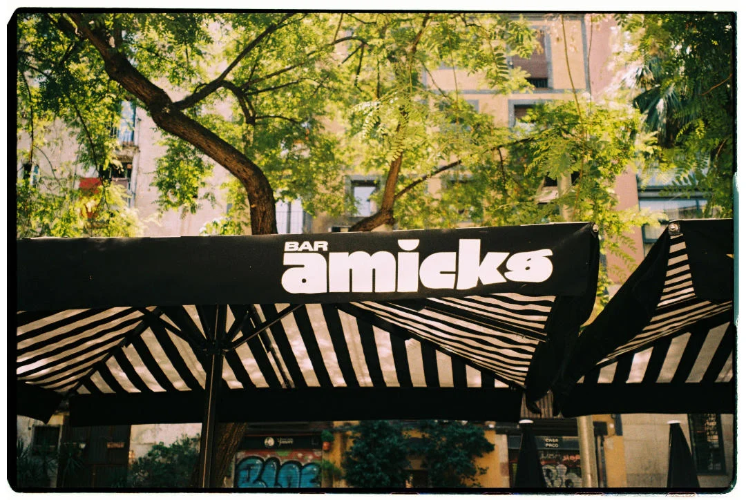 Barcelona terraza en Bar Amicks